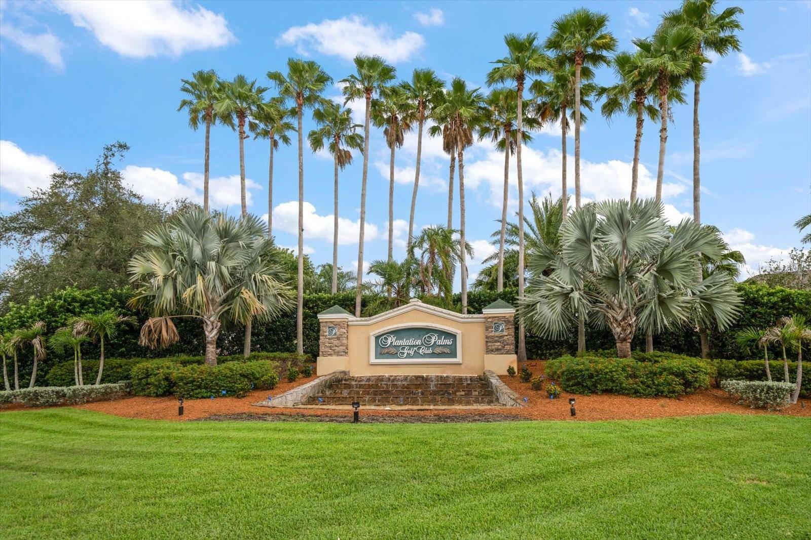 Land O Lakes, FL 34639,3137 BANYAN HILL LN