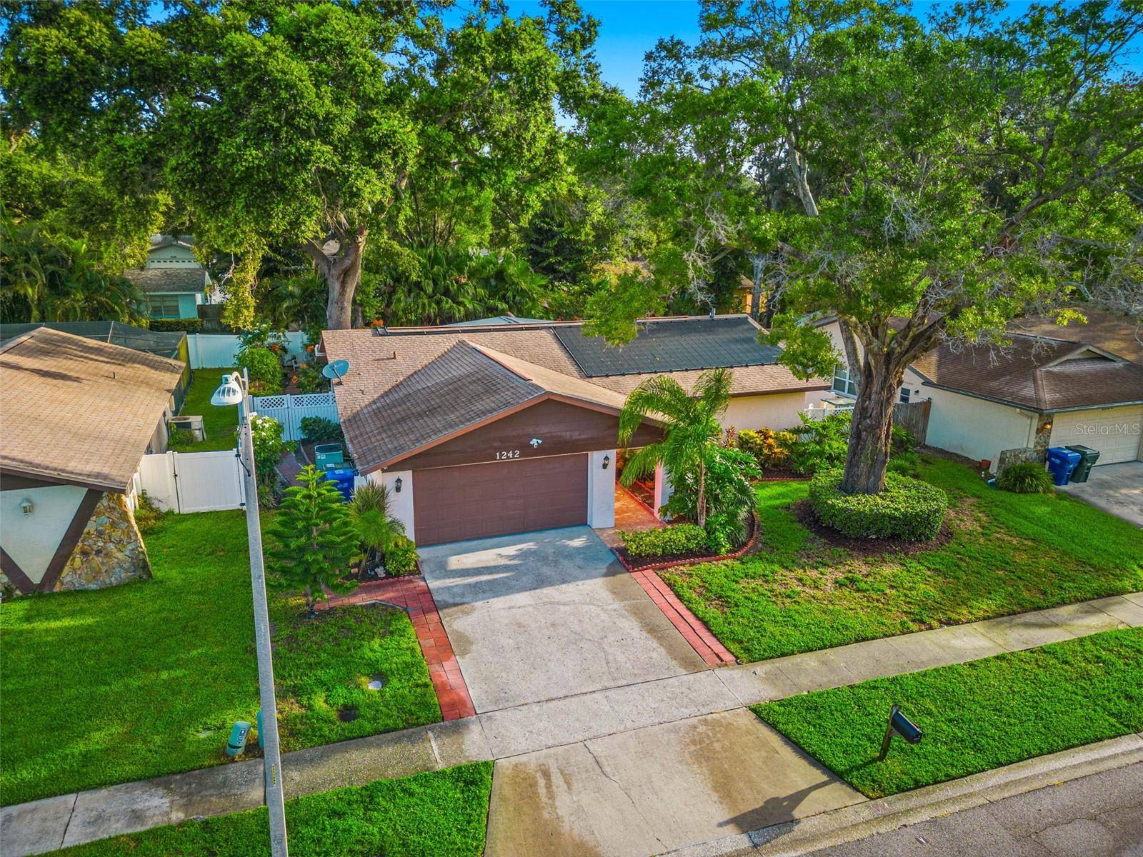 Largo, FL 33770,1242 WHISPER DR