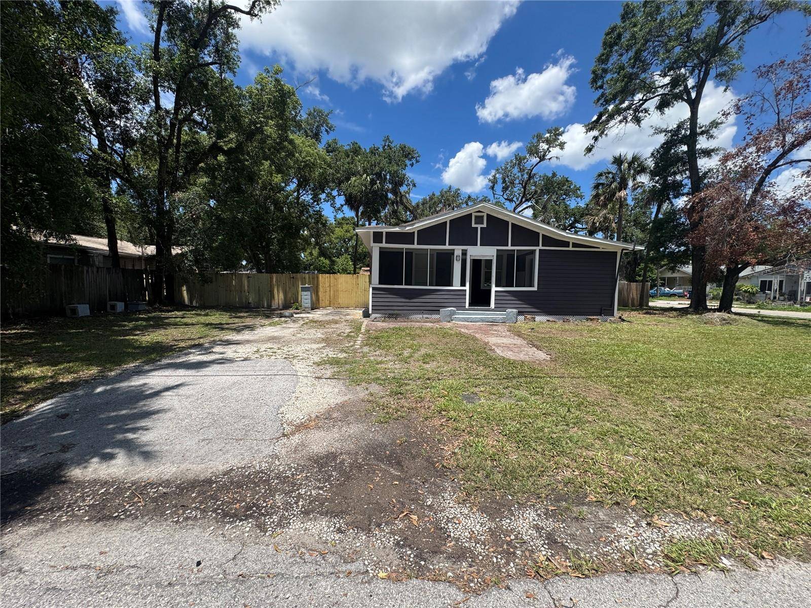 Tampa, FL 33604,8018 MULBERRY STREET