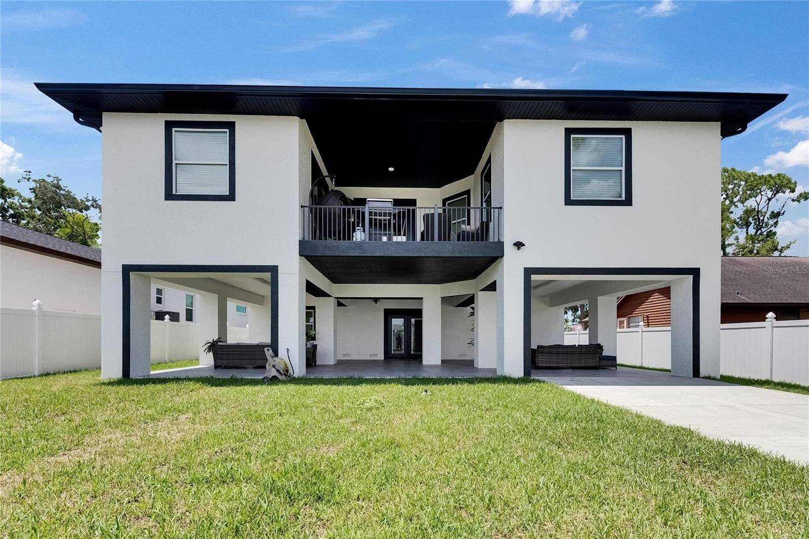 St Petersburg, FL 33702,729 89TH AVE N