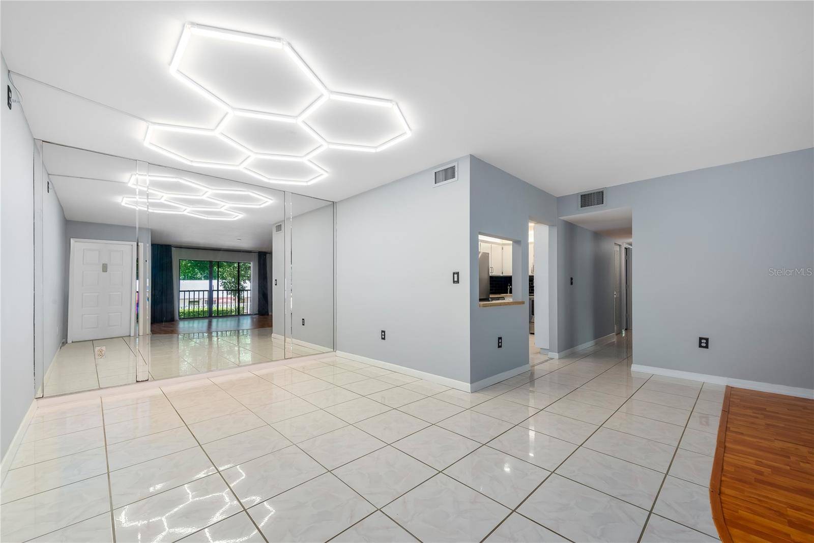 Tarpon Springs, FL 34688,3114 LAKE PINE WAY #H2