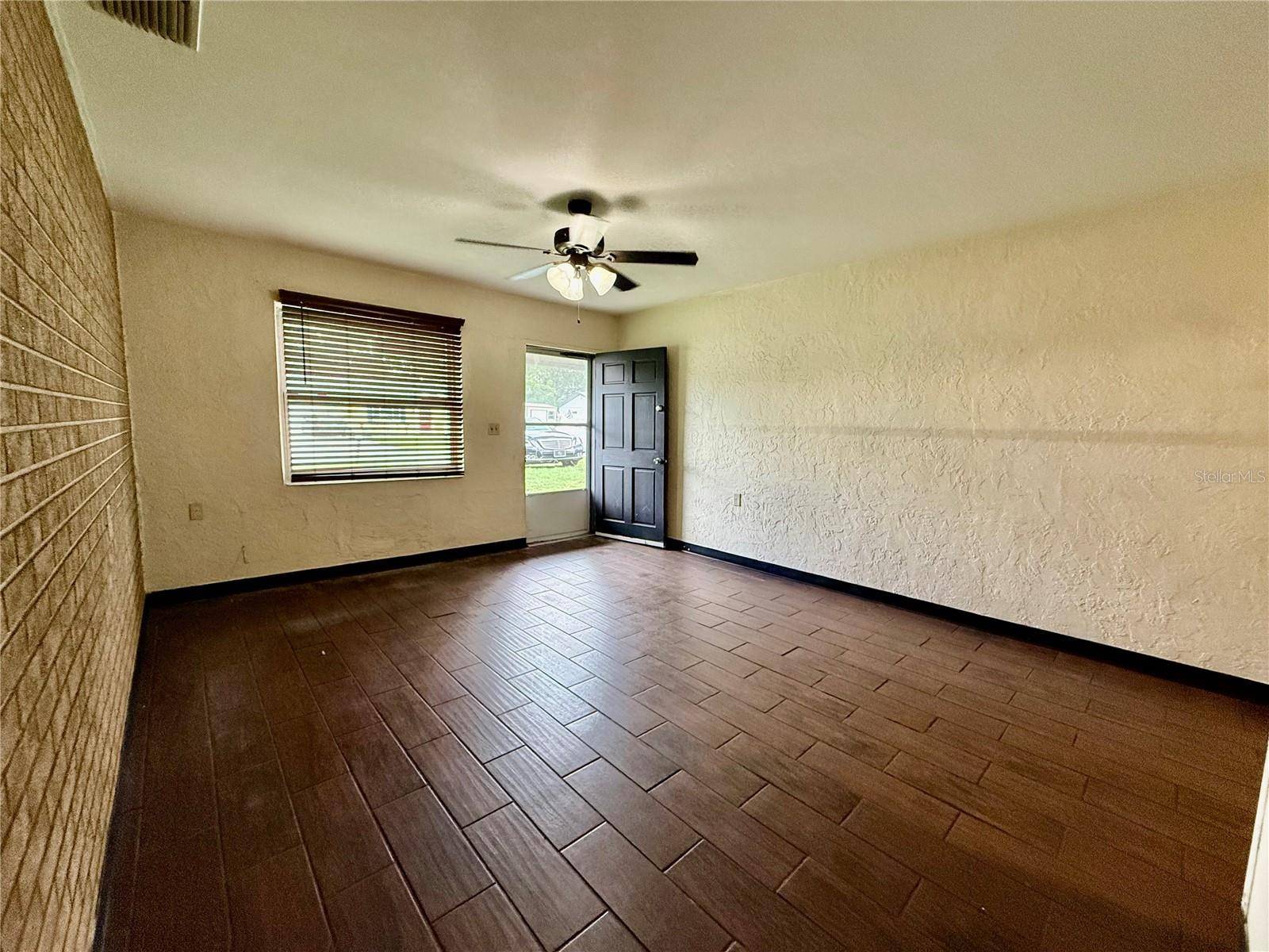 Lutz, FL 33549,17303 LYNNETTE DR #A