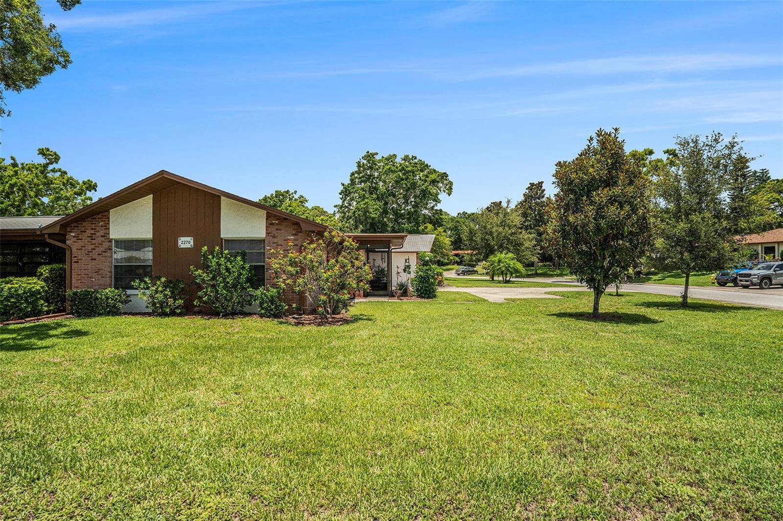 Palm Harbor, FL 34684,2270 SPRUCE LN #B