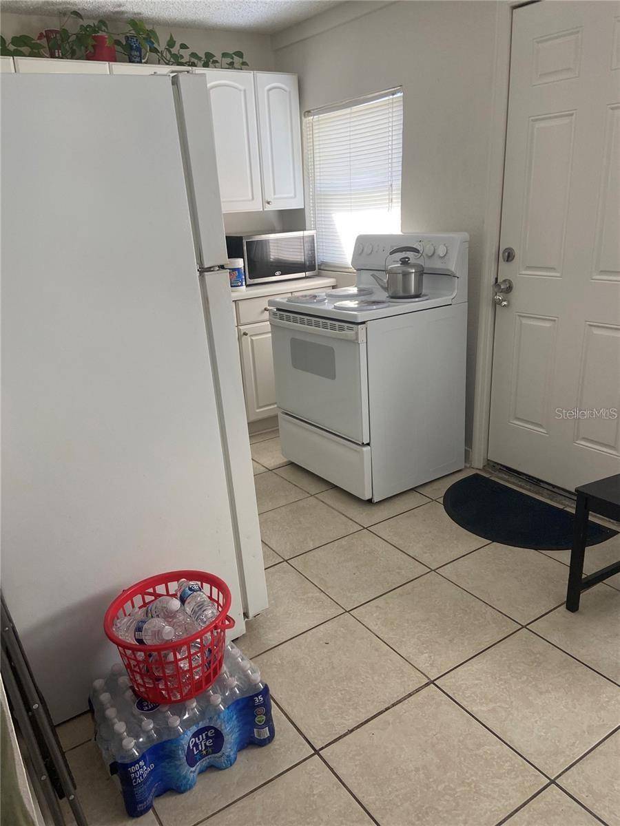 Largo, FL 33770,905 BEVERLY AVE