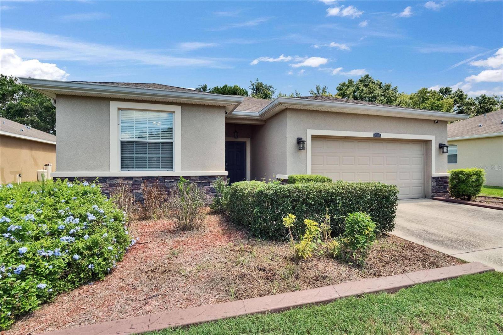 Plant City, FL 33566,2823 HOLLY BLUFF CT