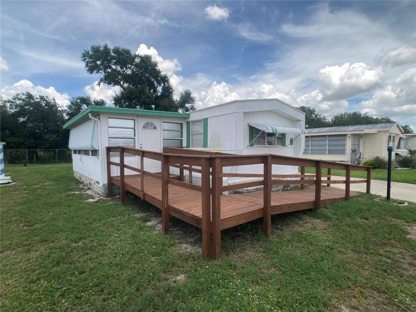 Ruskin, FL 33570,1710 7TH ST SW #82