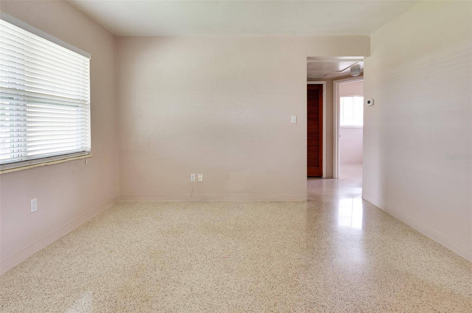 St Petersburg, FL 33709,5221 48TH AVE N