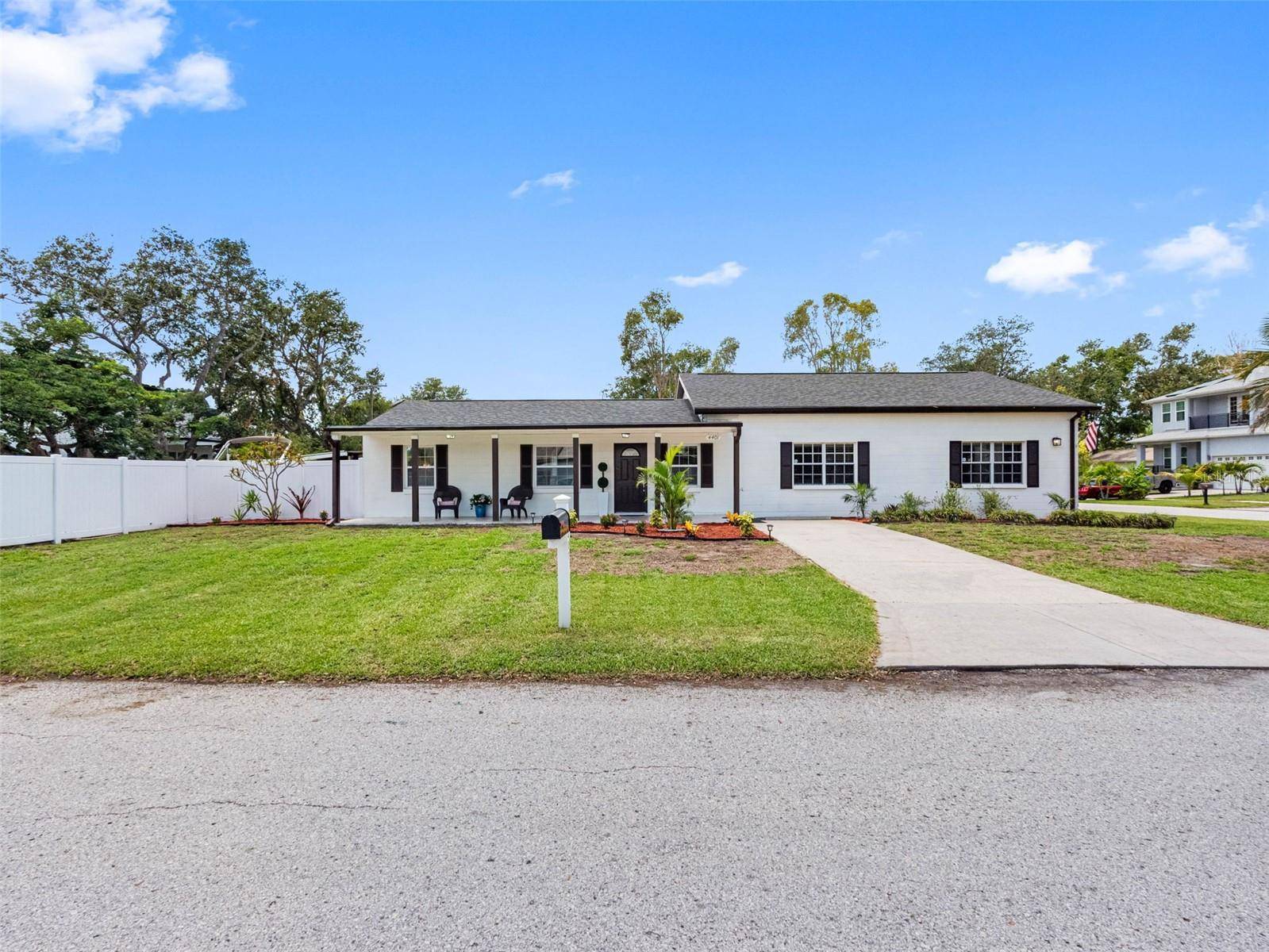 Tampa, FL 33611,4401 S TRASK ST