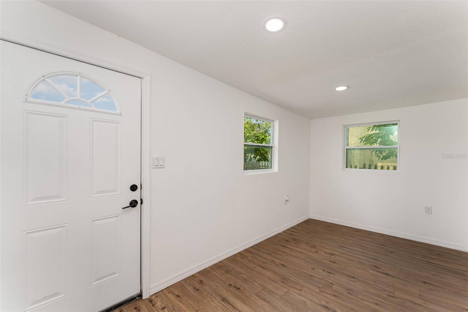 Lakeland, FL 33815,833 N SUWANNEE AVE