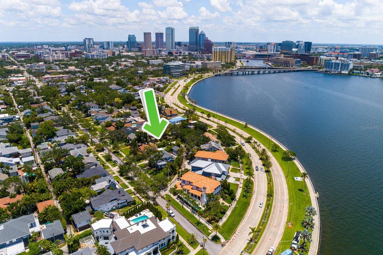 Tampa, FL 33606,842 S BOULEVARD