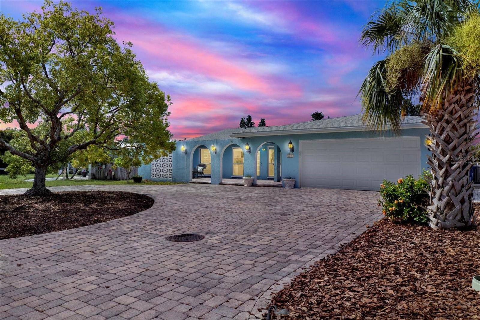 Palm Harbor, FL 34683,304 WESTWINDS DR