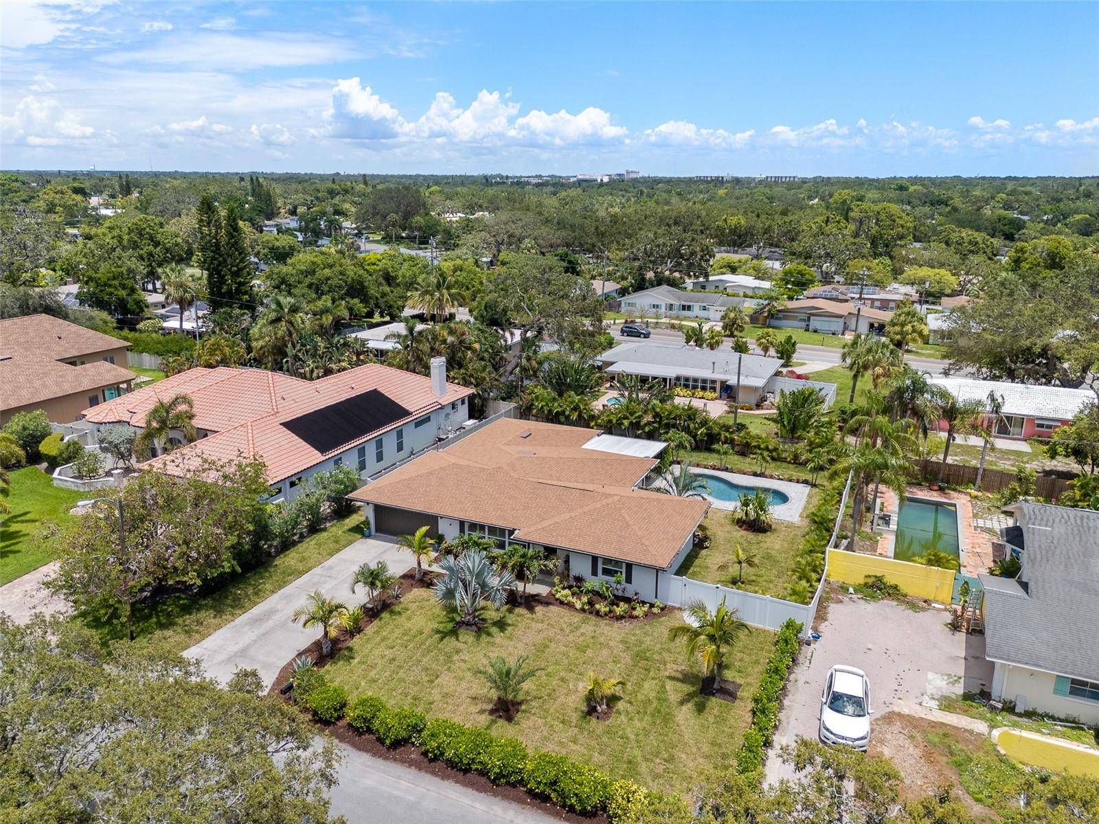 Largo, FL 33770,309 PALMETTO LN