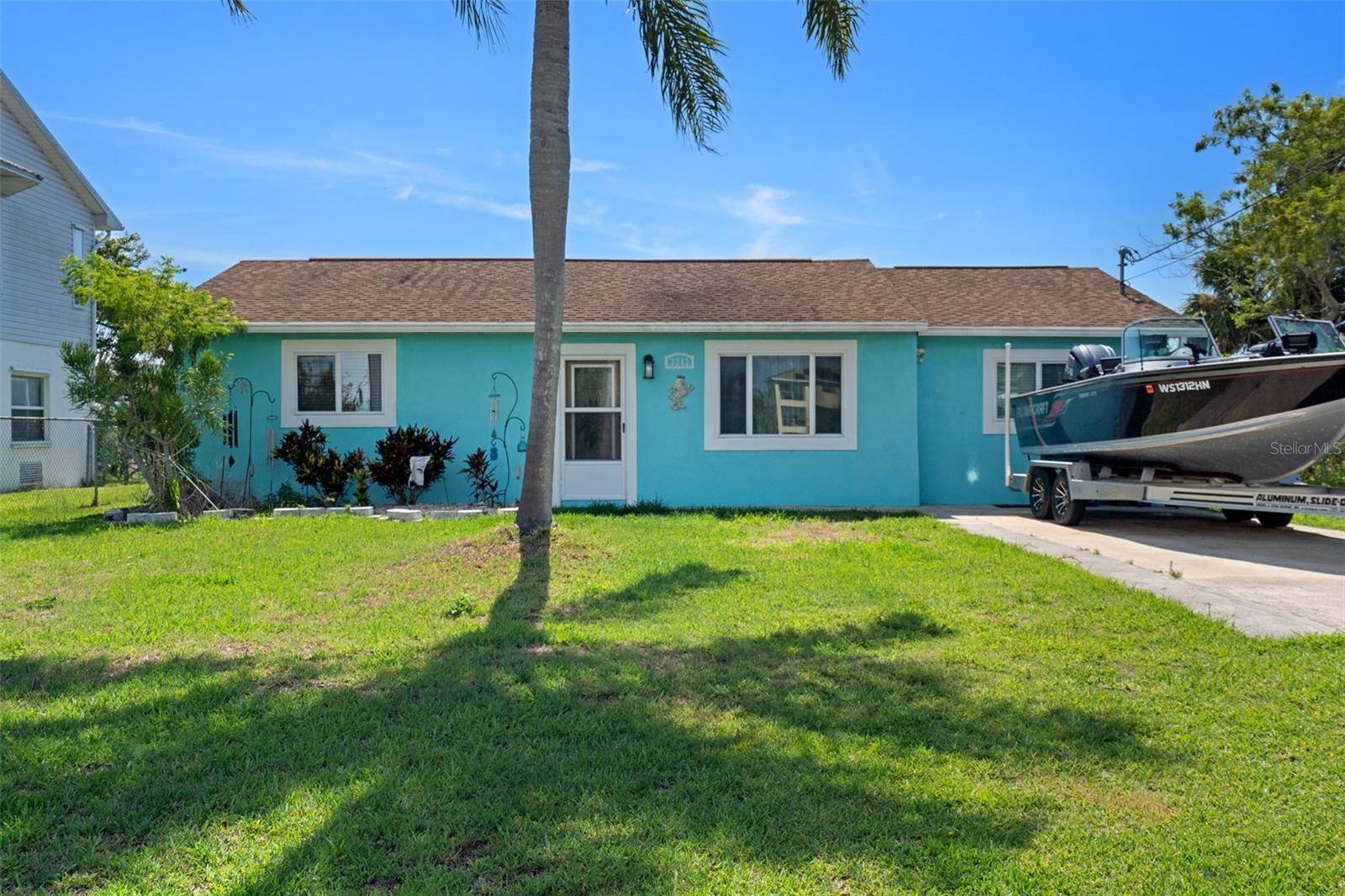 Hernando Beach, FL 34607,3243 AZALEA DR