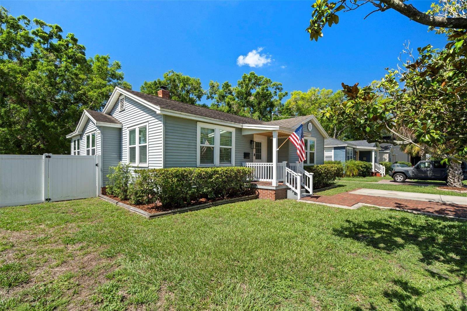 Tampa, FL 33603,702 W KENTUCKY AVE