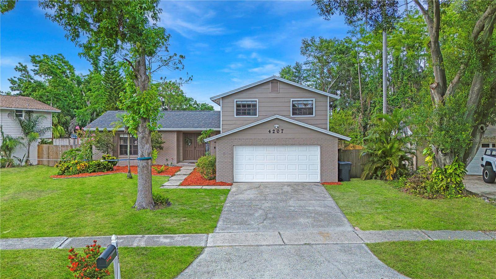 Tampa, FL 33624,4207 NORTHWIND LN