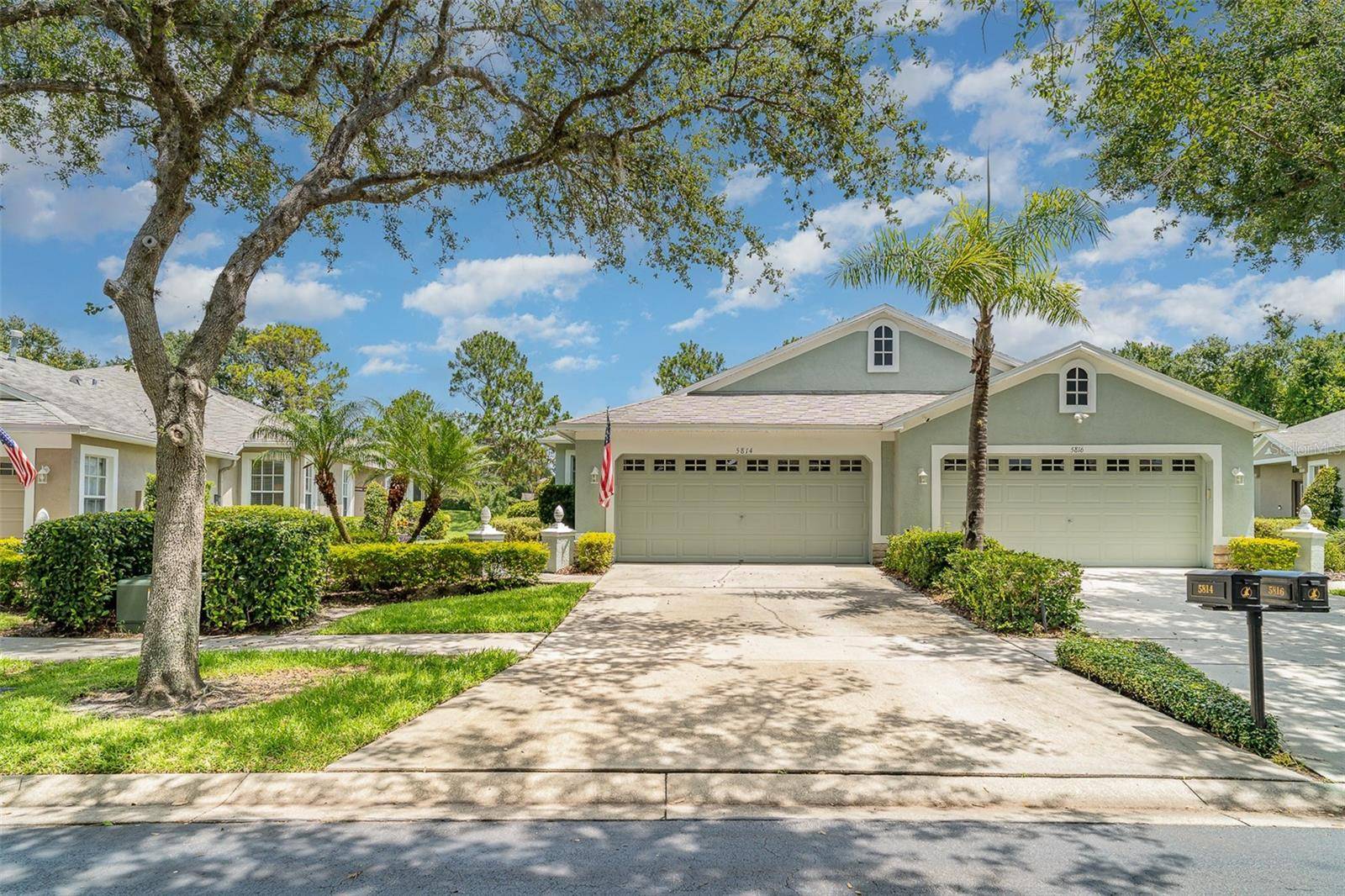 Lithia, FL 33547,5814 HERONPARK PL