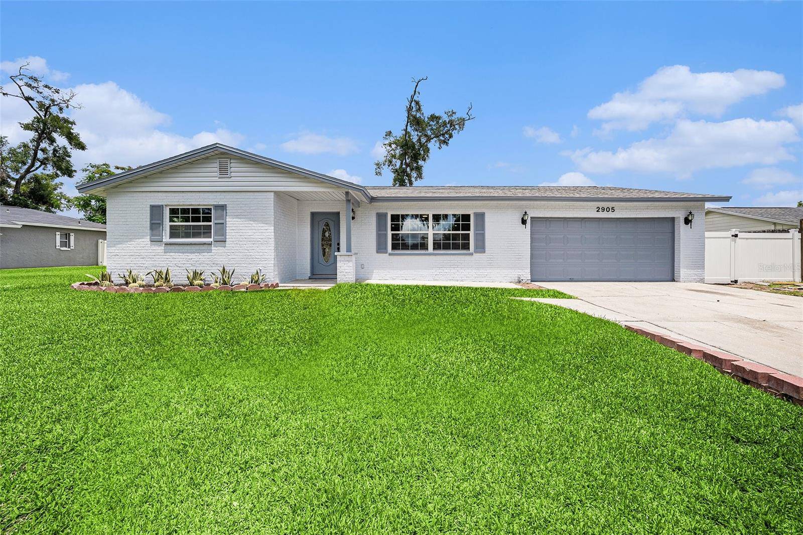 Seffner, FL 33584,2905 FOREST CIR