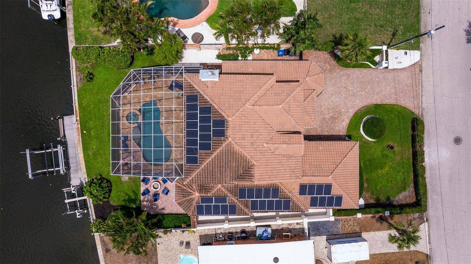 St Petersburg, FL 33705,3931 POMPANO DR SE