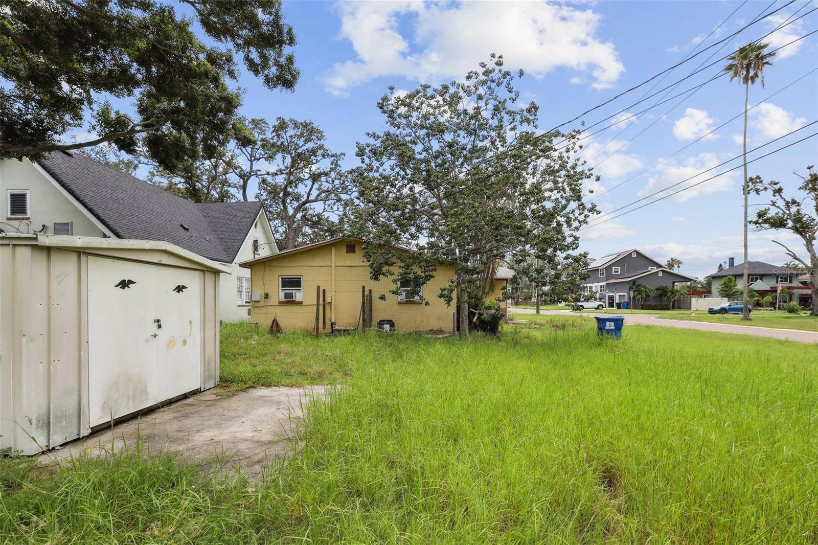 St Petersburg, FL 33703,1560 CONNECTICUT AVE NE