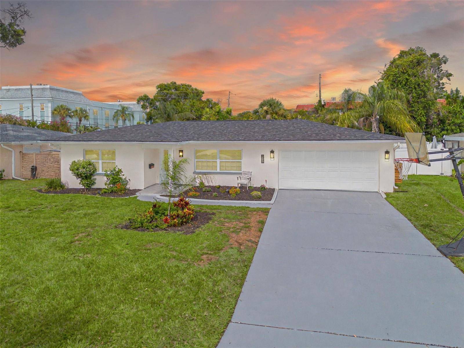 Belleair, FL 33756,1723 CYPRESS AVE