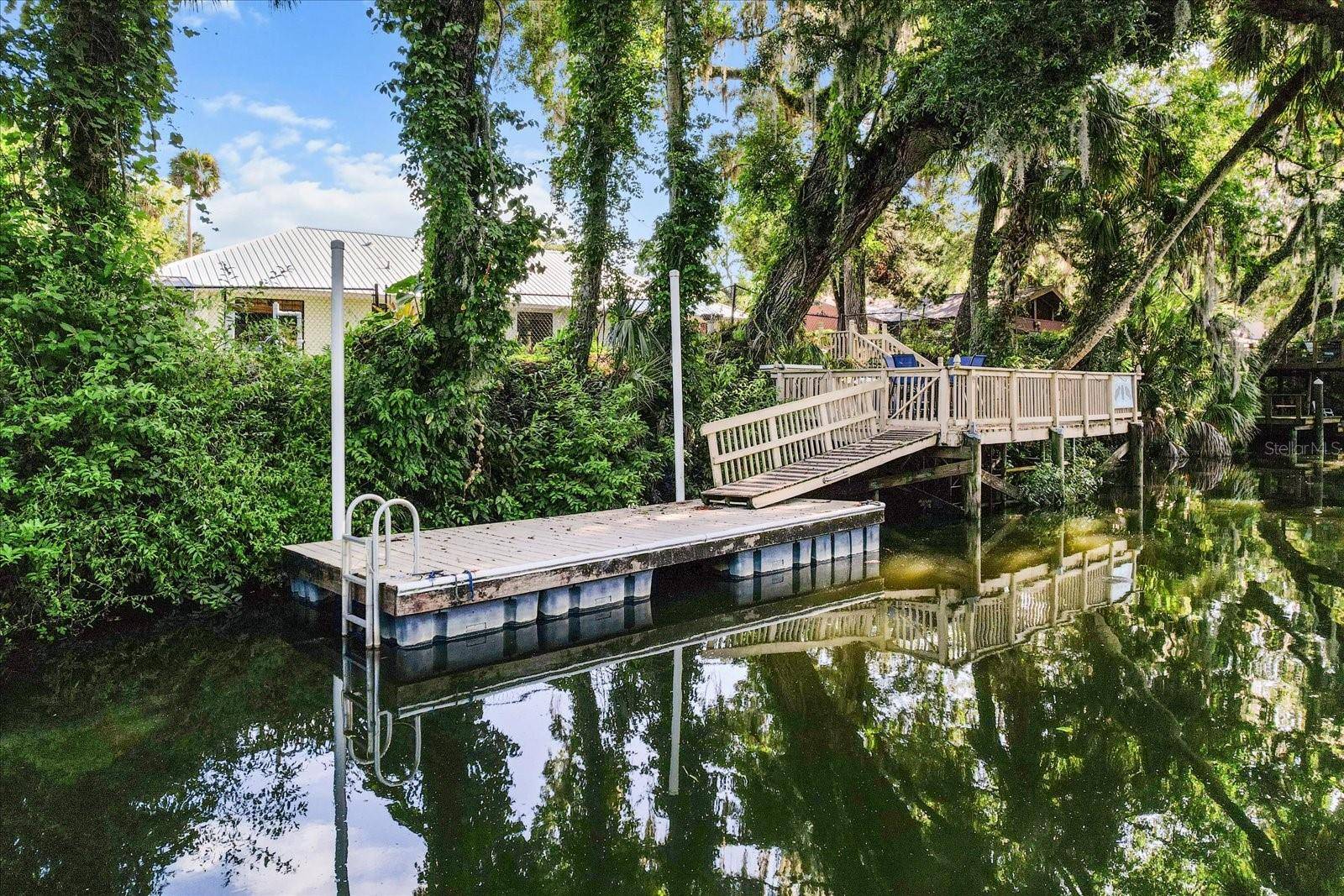 Inglis, FL 34449,18 PALM CIRCLE DR