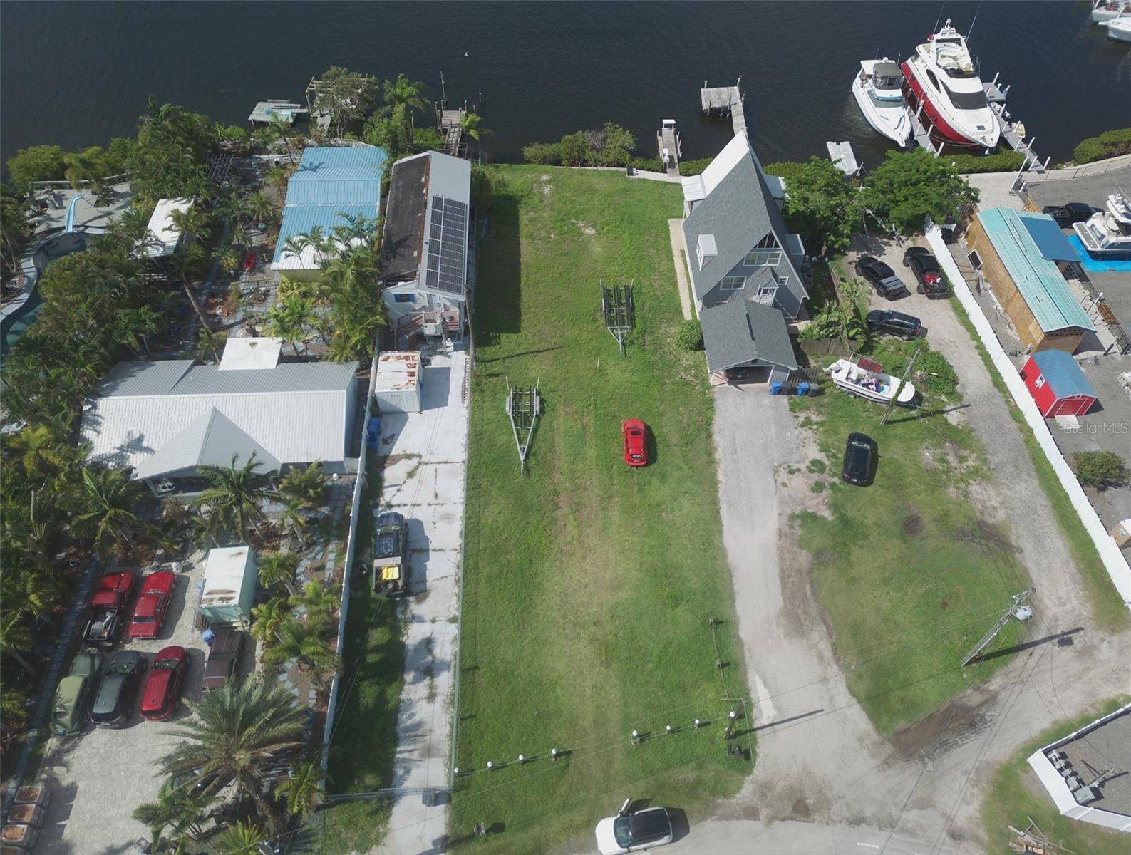 Ruskin, FL 33570,3322 W SHELL POINT RD #B