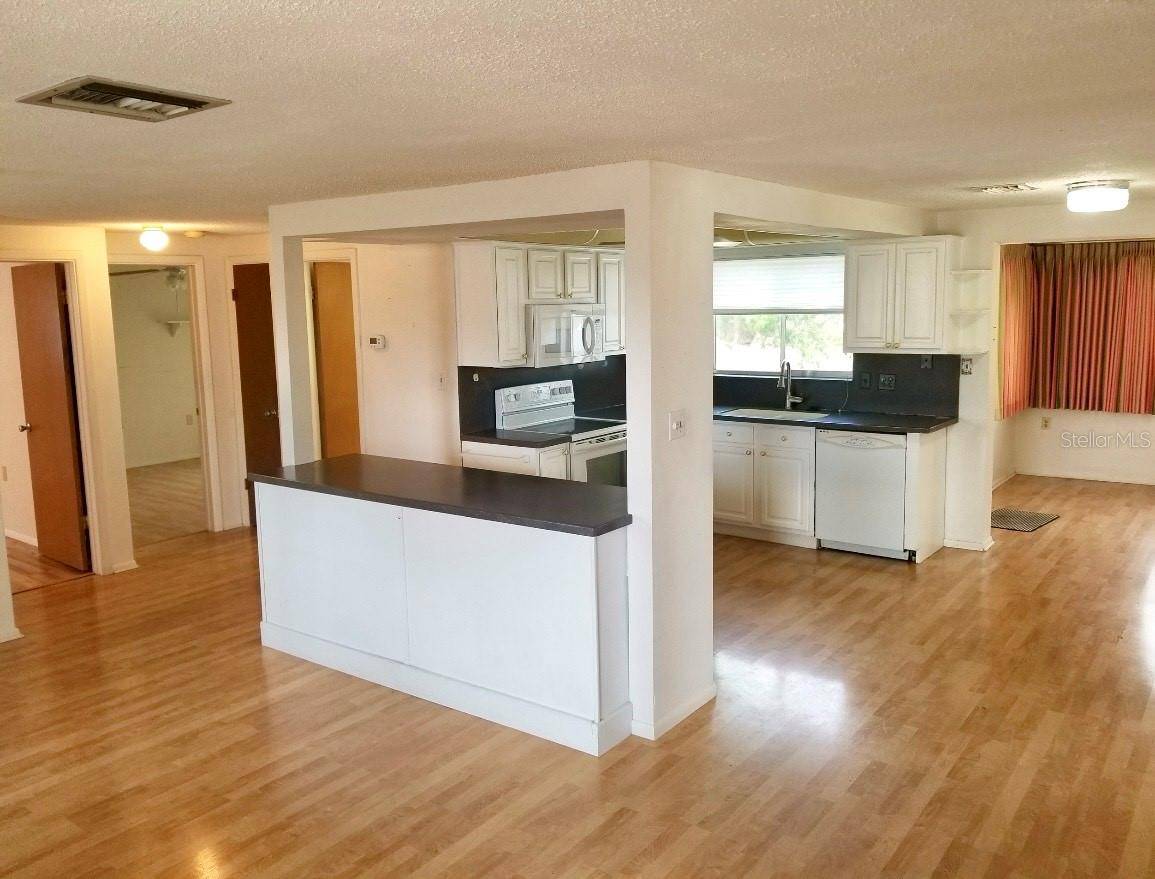 Port Richey, FL 34668,10140 GLEN MOOR LN