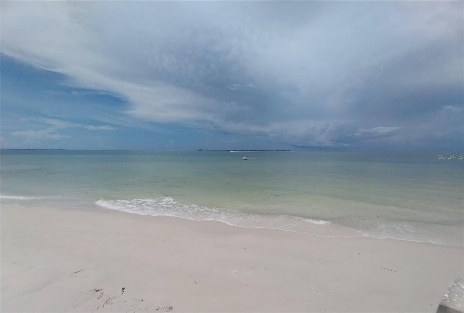 Madeira Beach, FL 33708,586 140TH AVE E #2