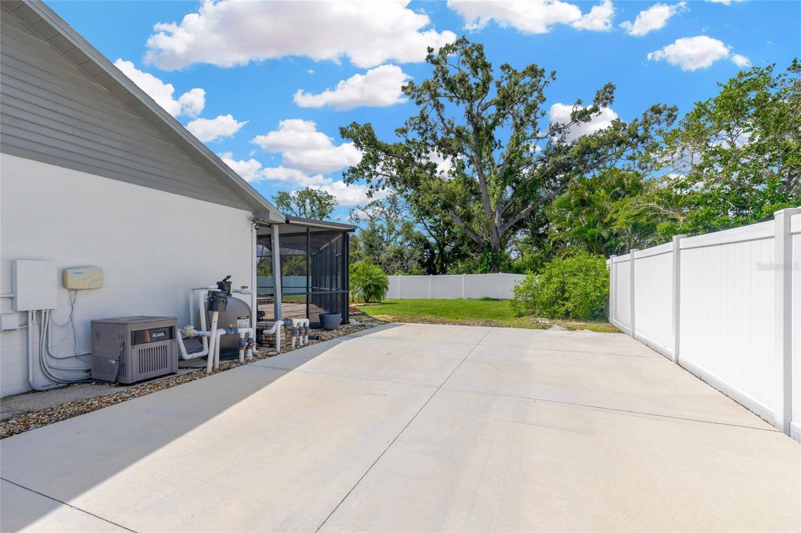 Riverview, FL 33578,10811 PROVIDENCE OAKS DR