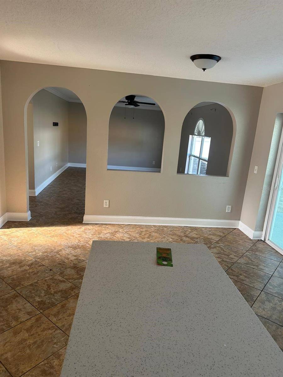 Valrico, FL 33594,908 STALLION WAY