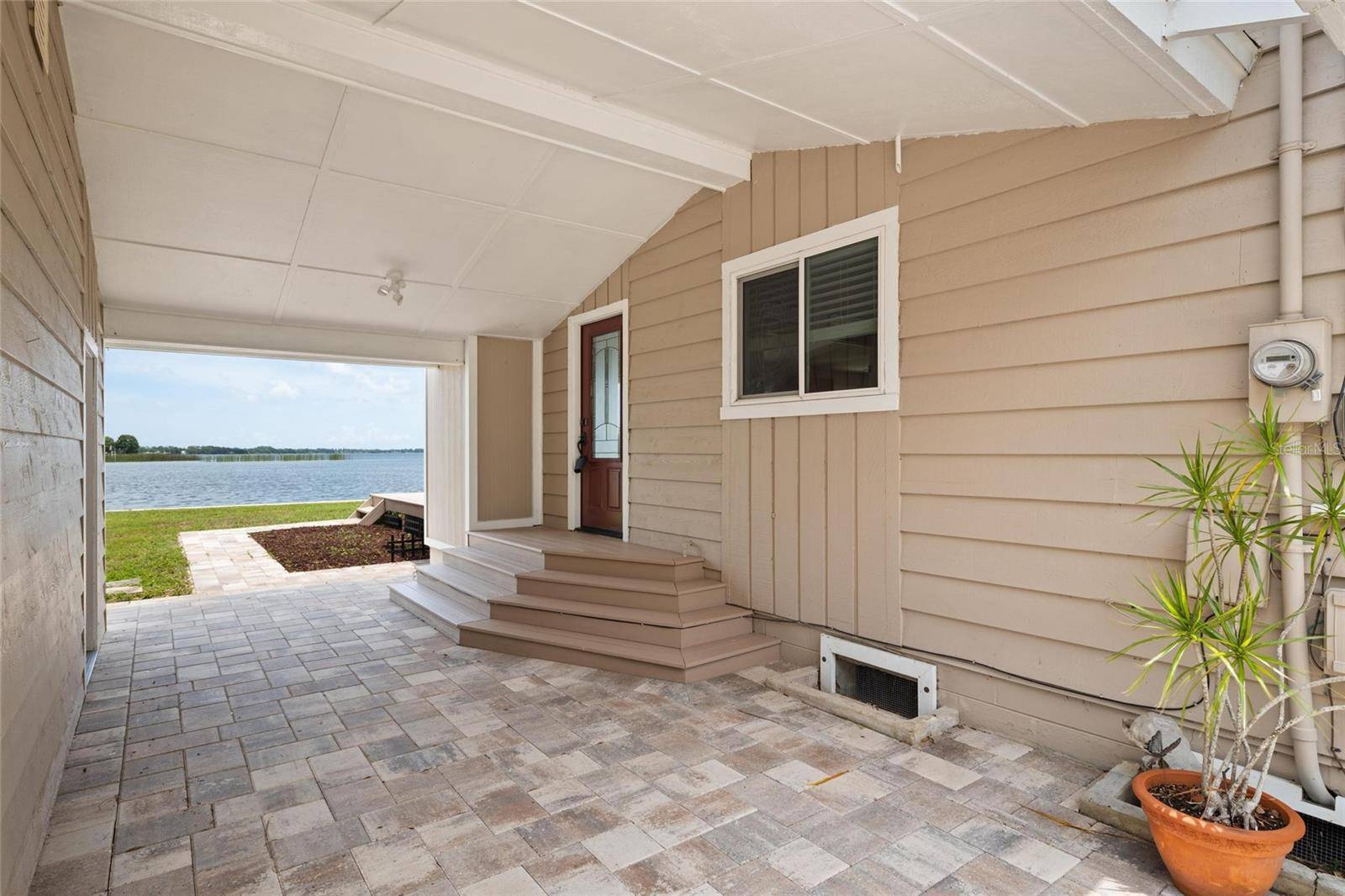 Palm Harbor, FL 34684,17 FRESHWATER DR