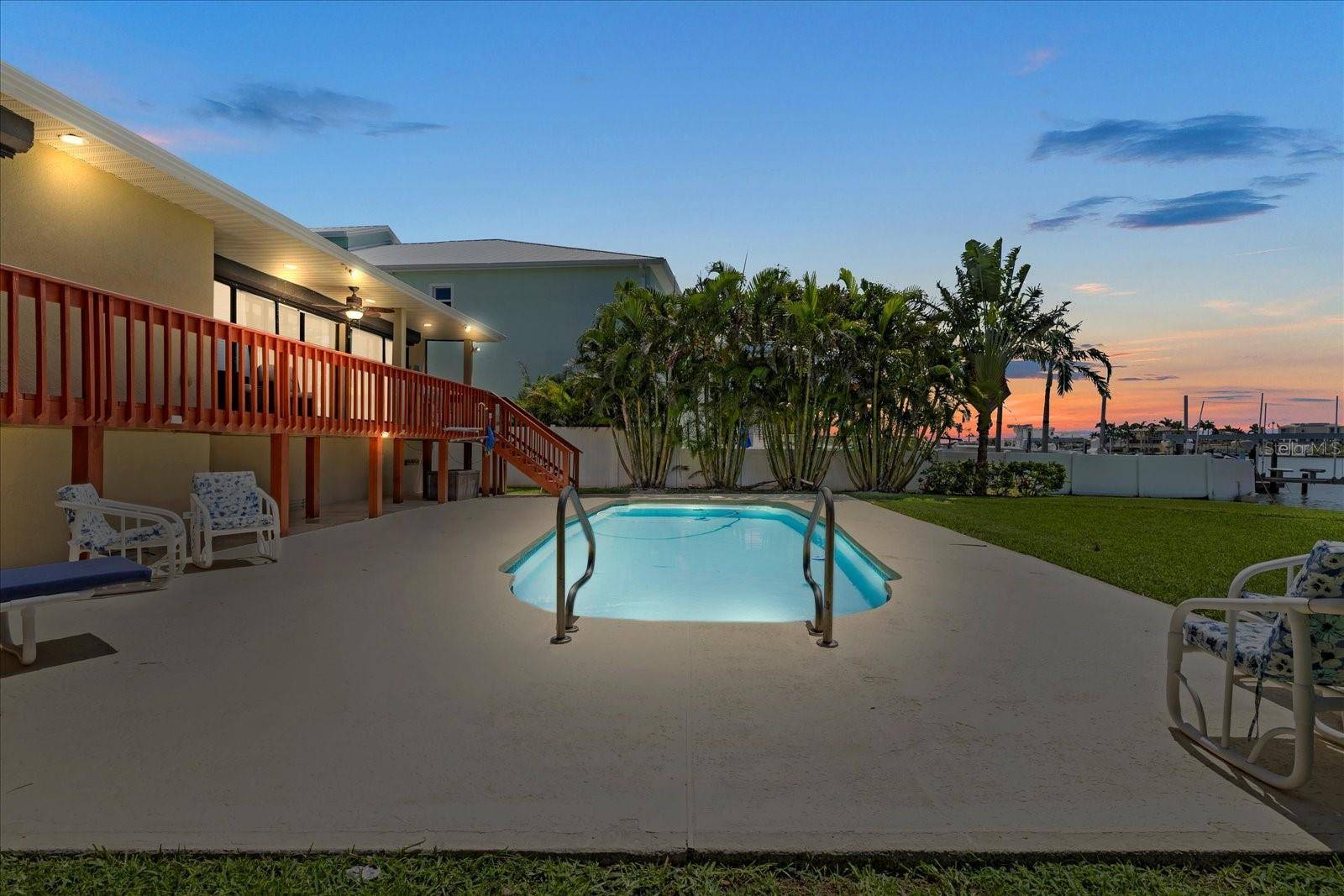 North Redington Beach, FL 33708,17025 DOLPHIN DR
