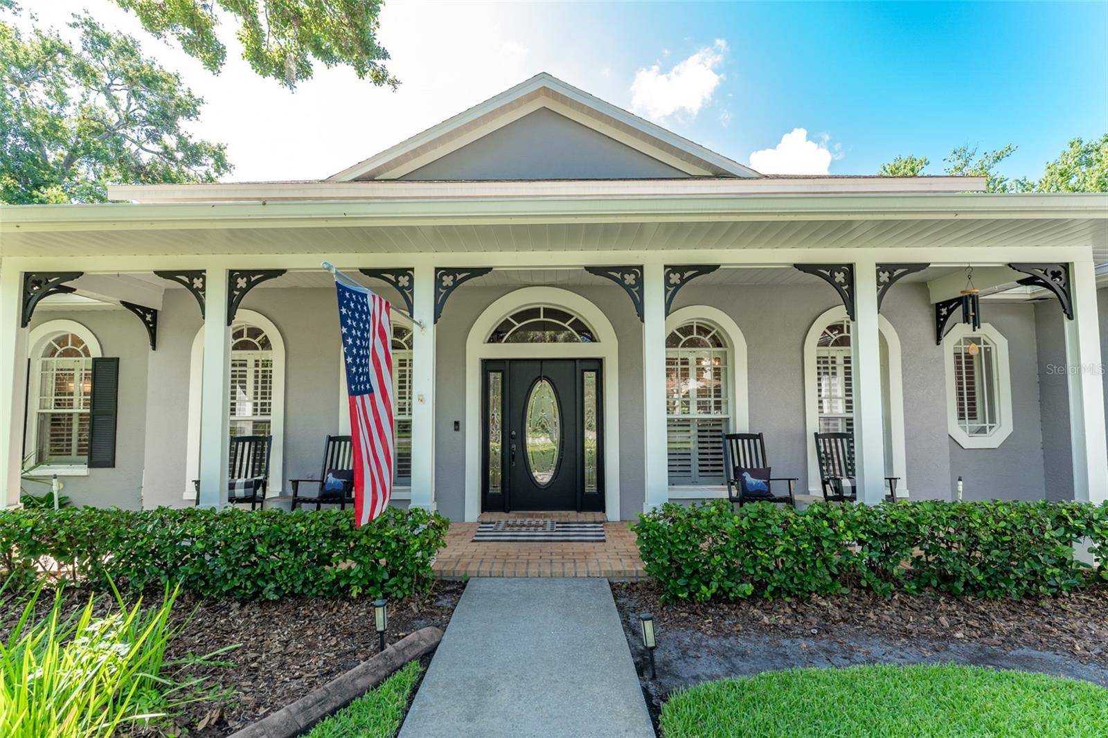 Lithia, FL 33547,5927 FLATWOODS MANOR CIR