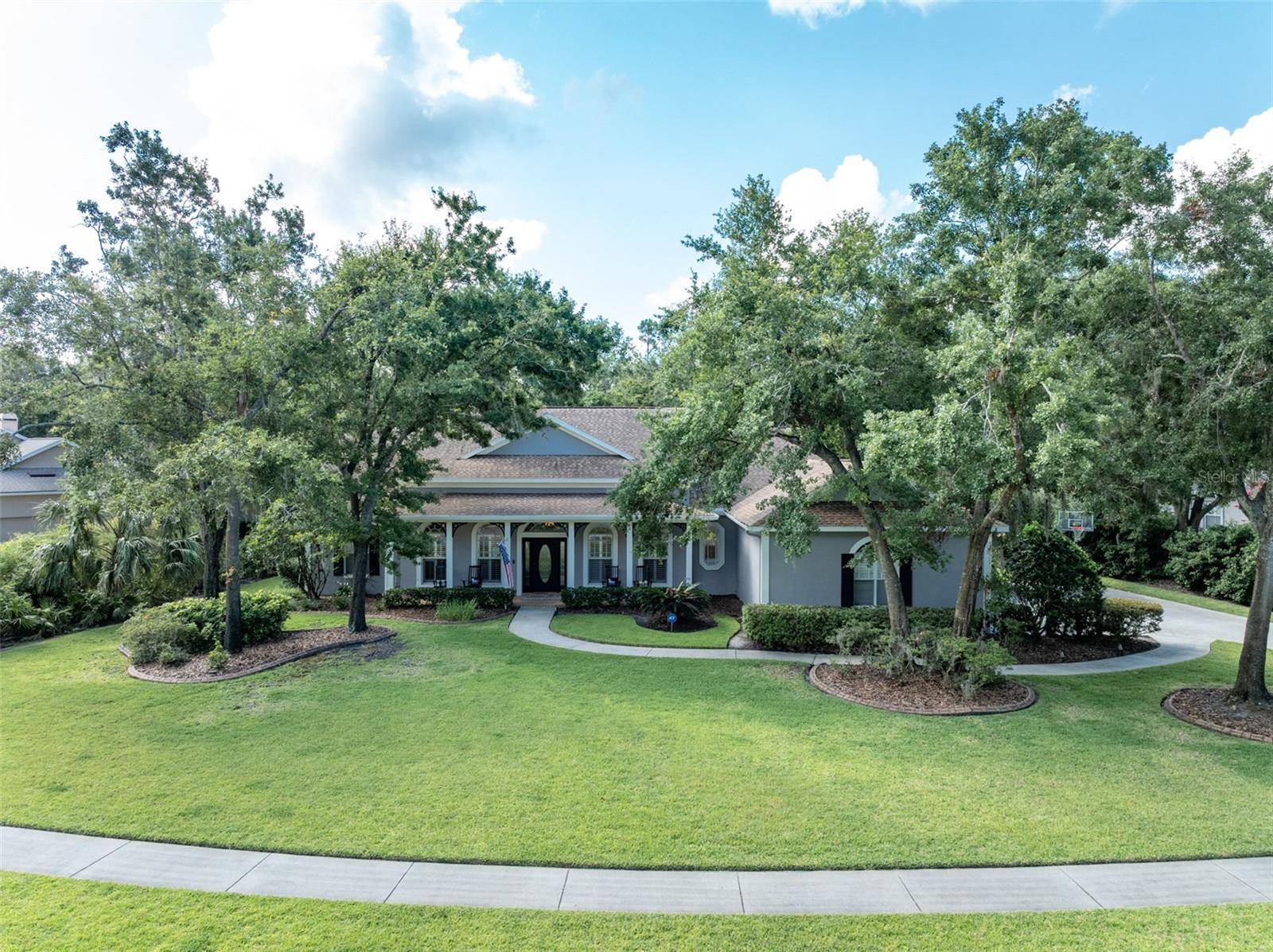 Lithia, FL 33547,5927 FLATWOODS MANOR CIR