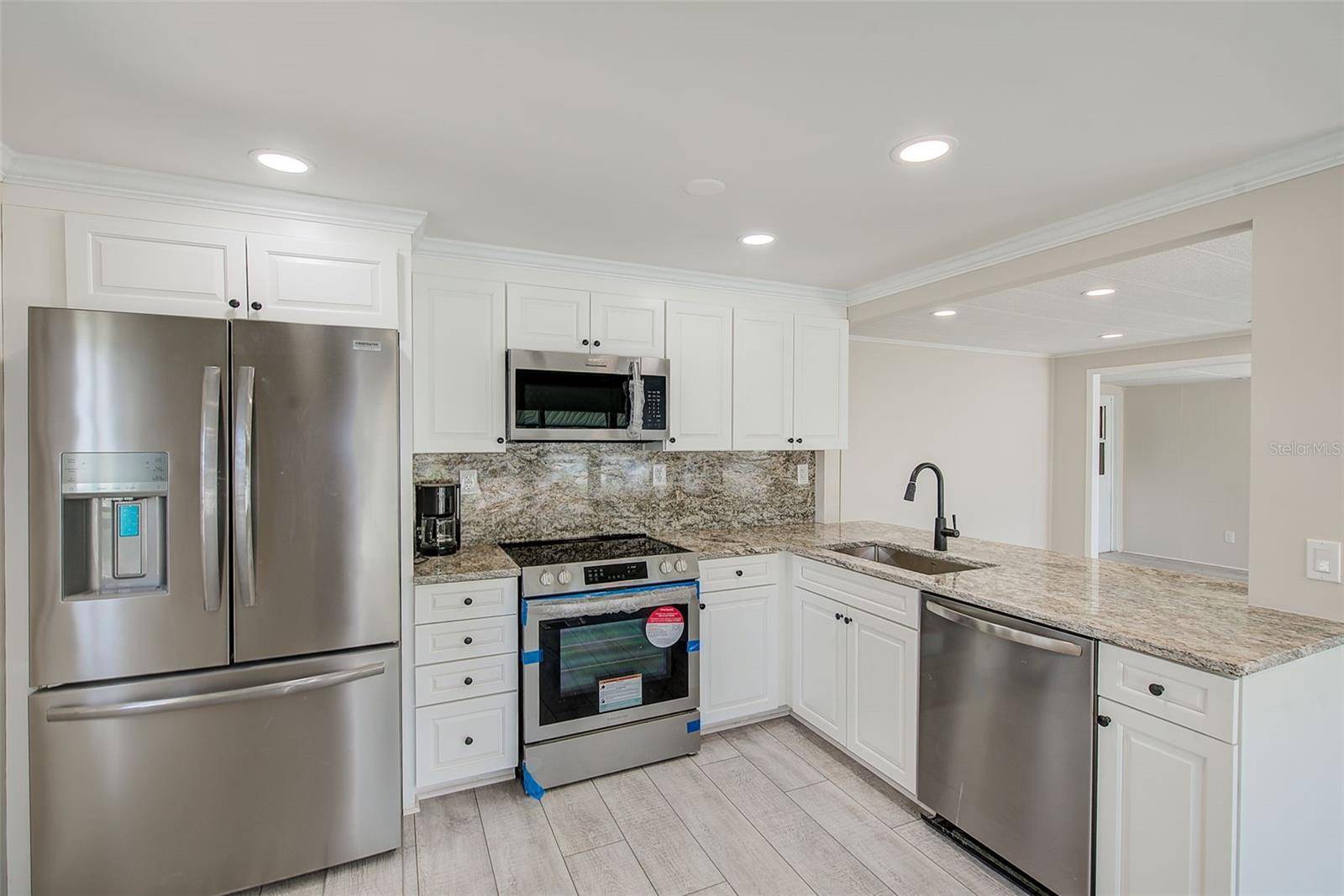 Pinellas Park, FL 33782,9790 66TH ST N #37