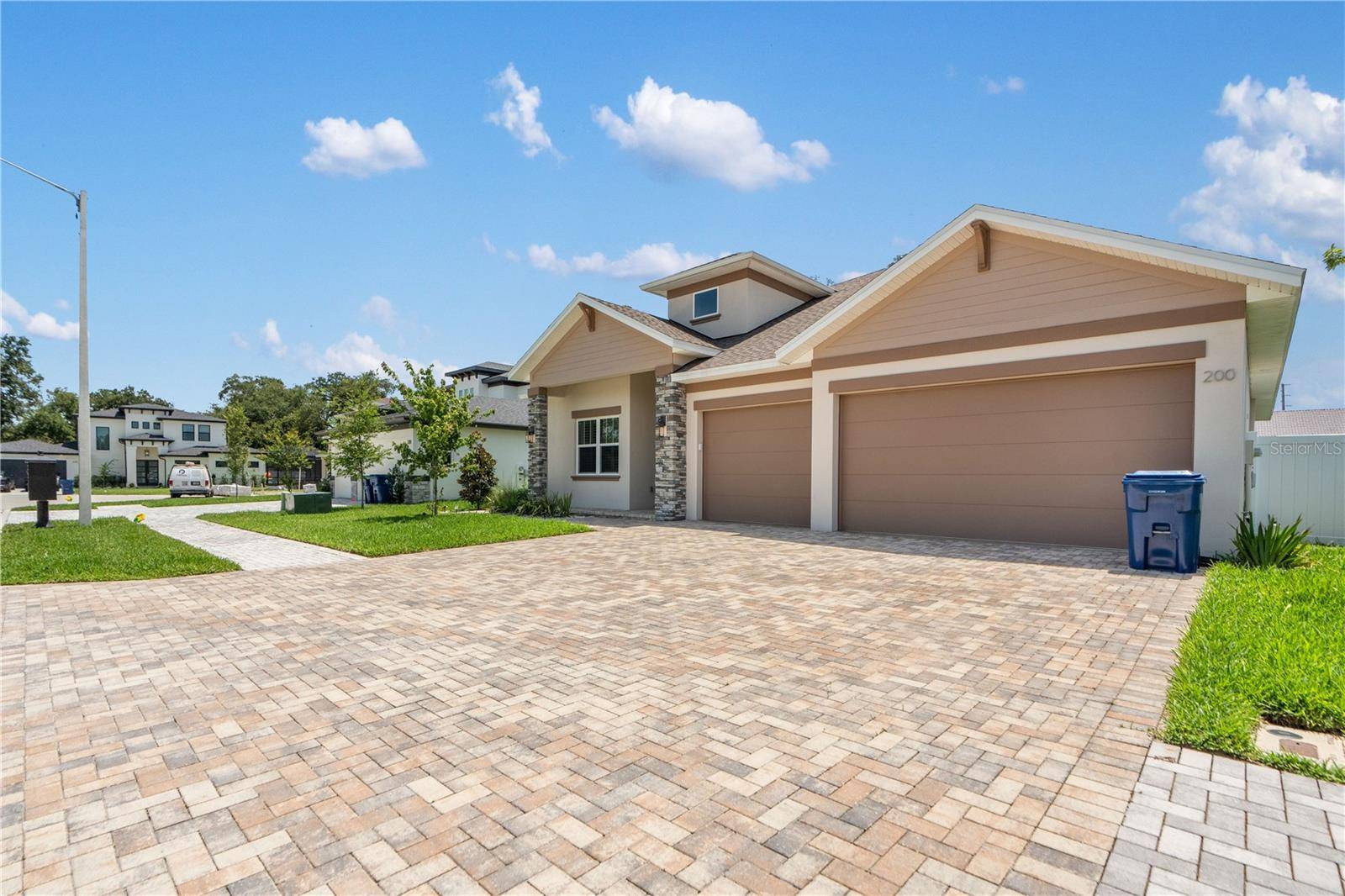 Palm Harbor, FL 34683,200 LAROCCA CT