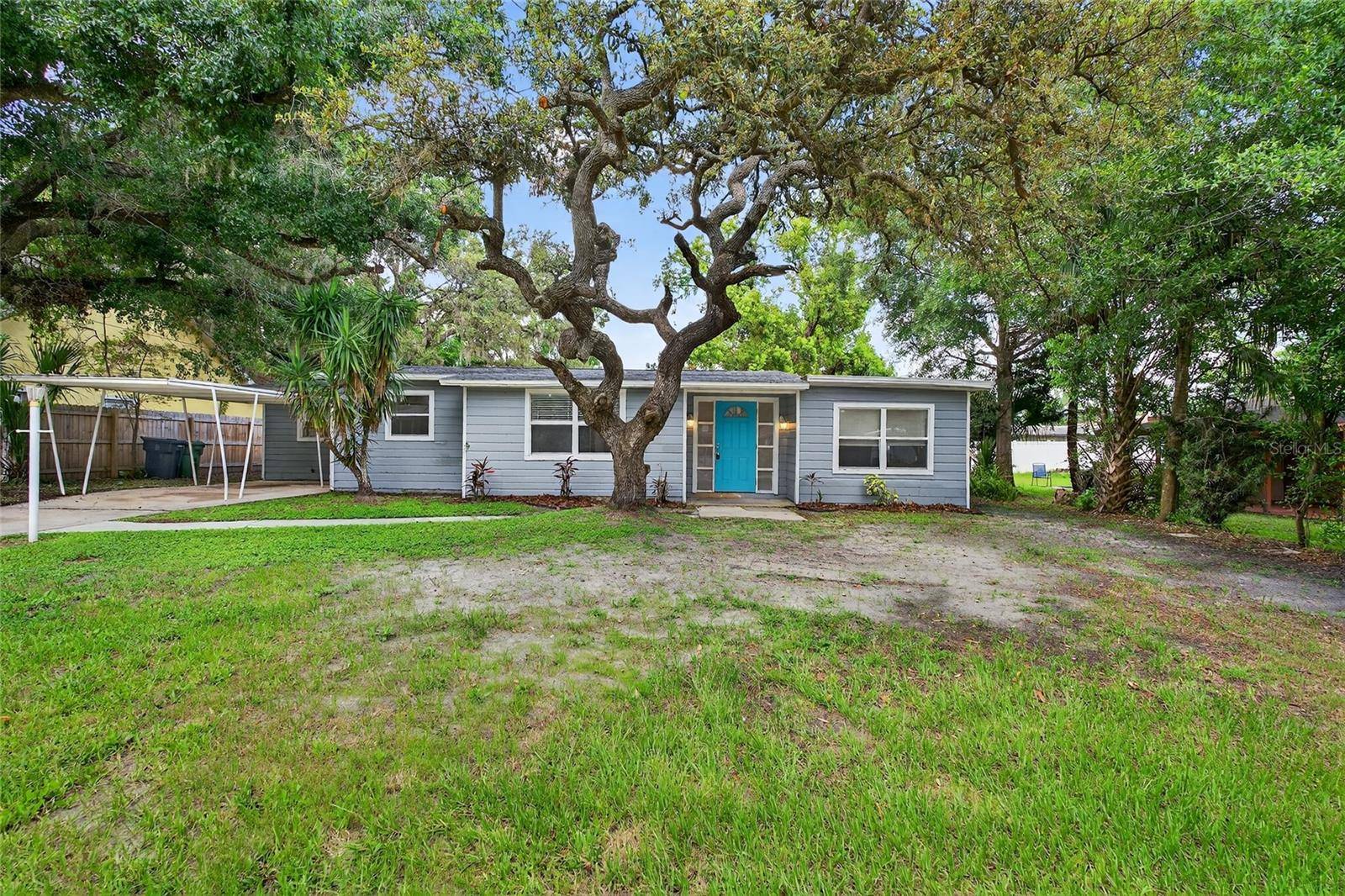 Tampa, FL 33604,1507 W LE COMPTE DR