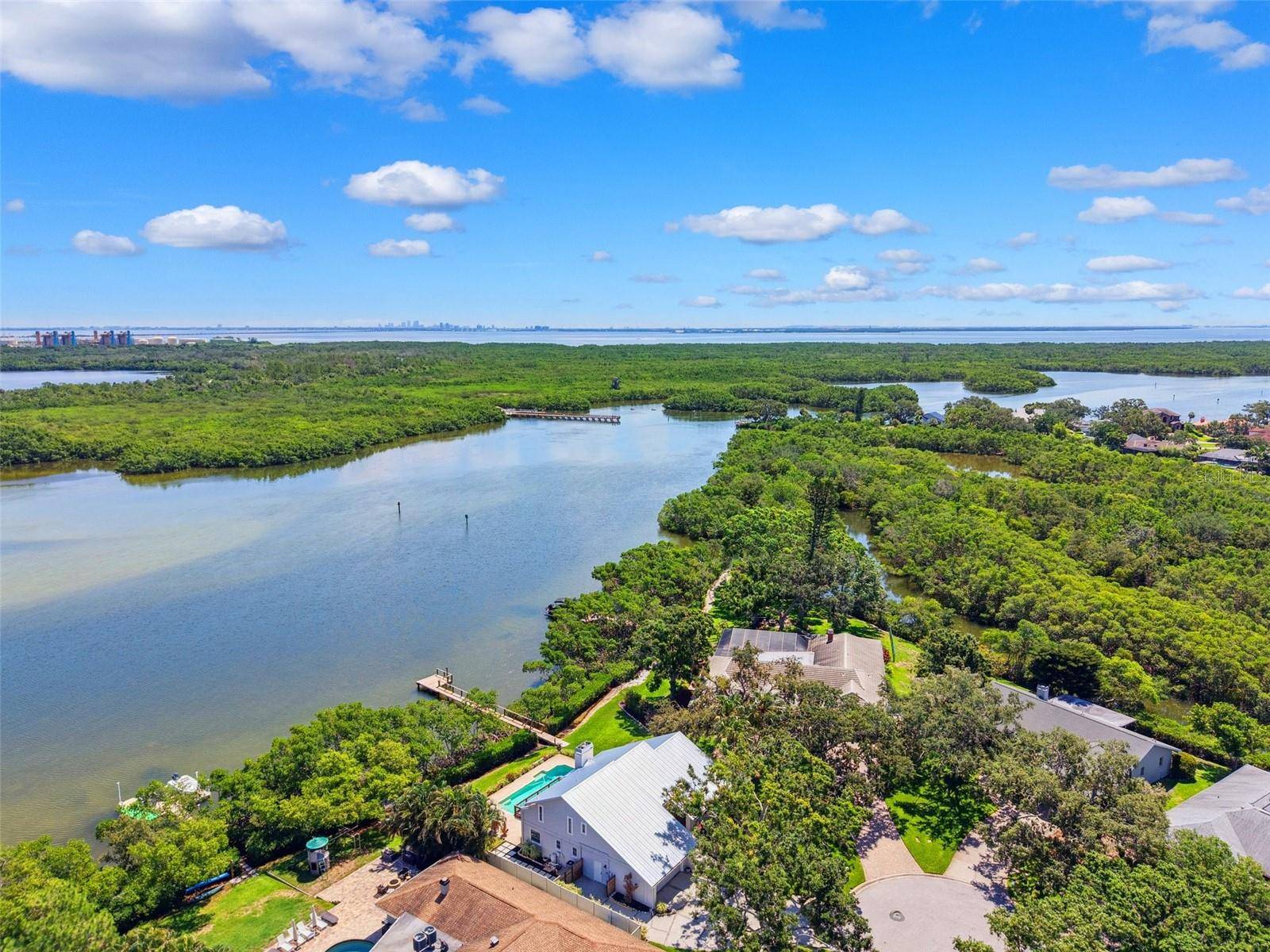 St Petersburg, FL 33702,1531 75TH CIR NE