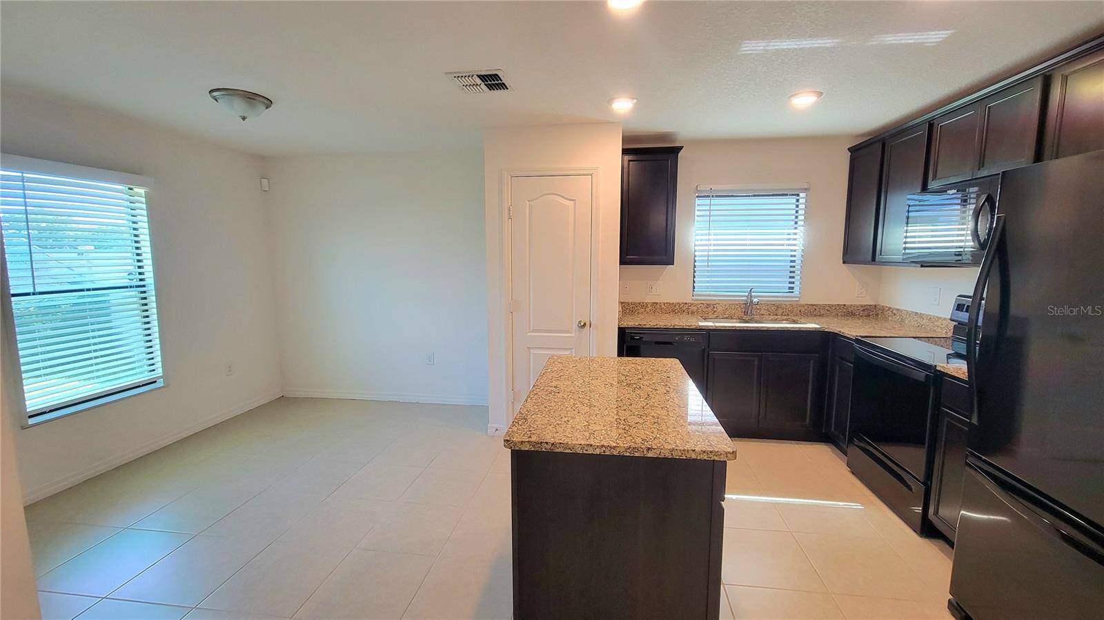 Ruskin, FL 33570,915 CULBREATH GREEN CT