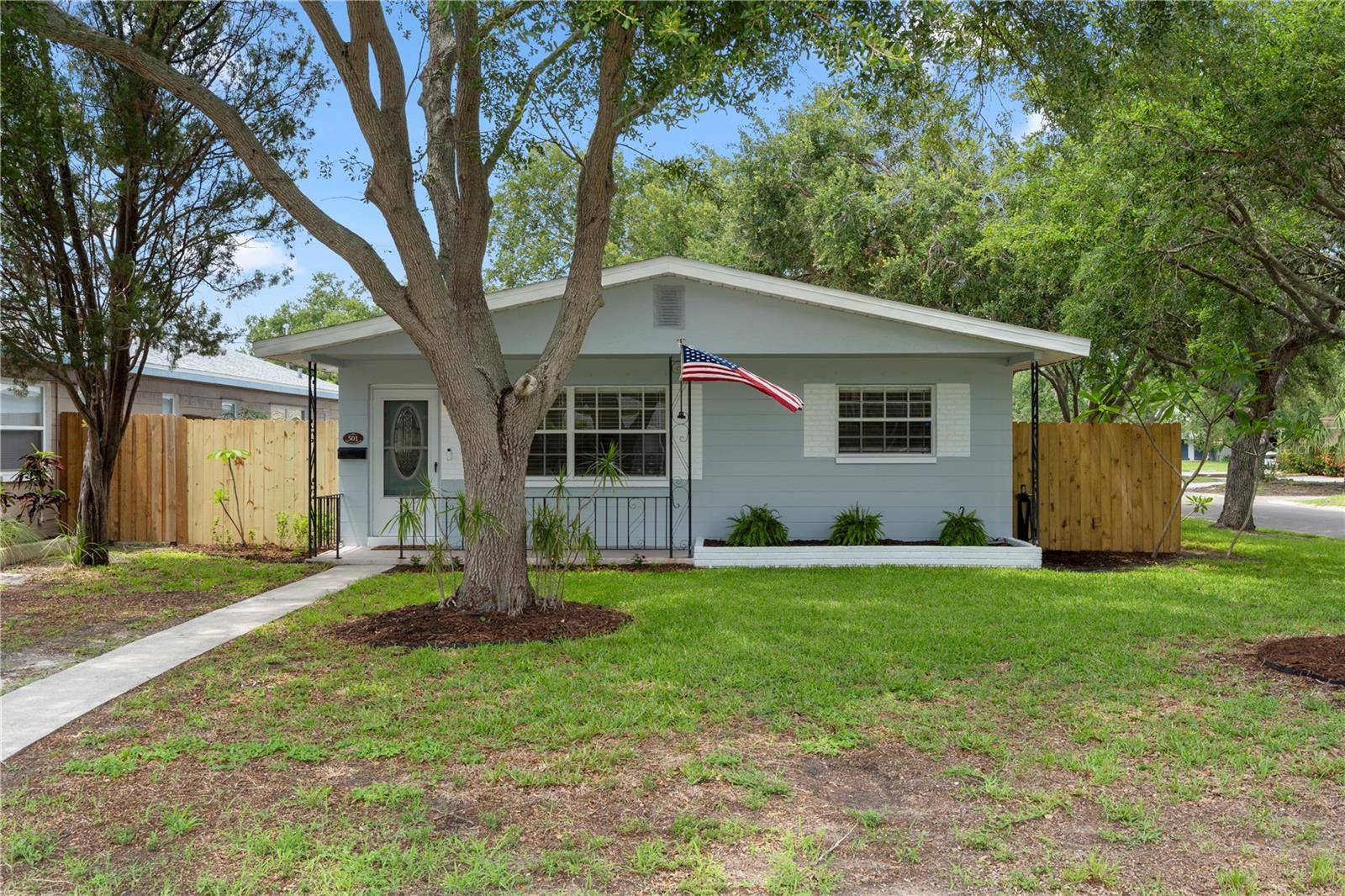 St Petersburg, FL 33702,501 74TH AVE N
