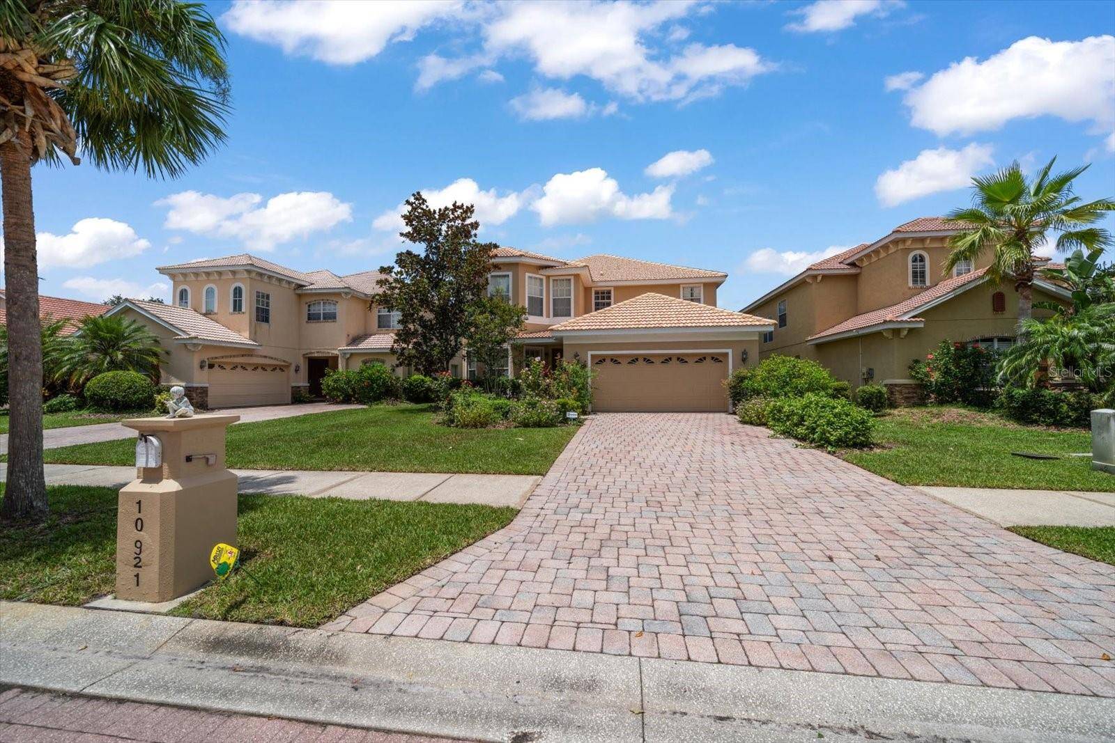 Tampa, FL 33647,10921 CORY LAKE DR