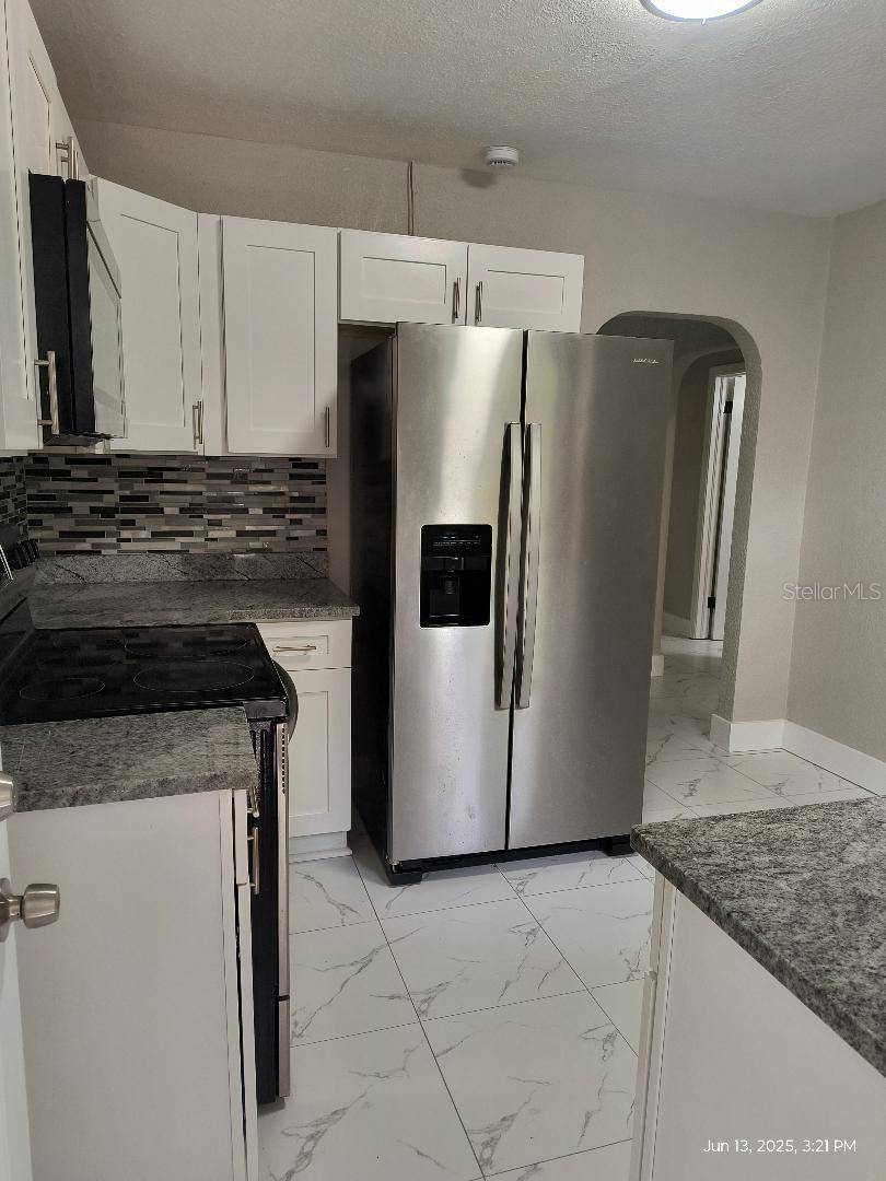 Tampa, FL 33604,921 W HIAWATHA ST