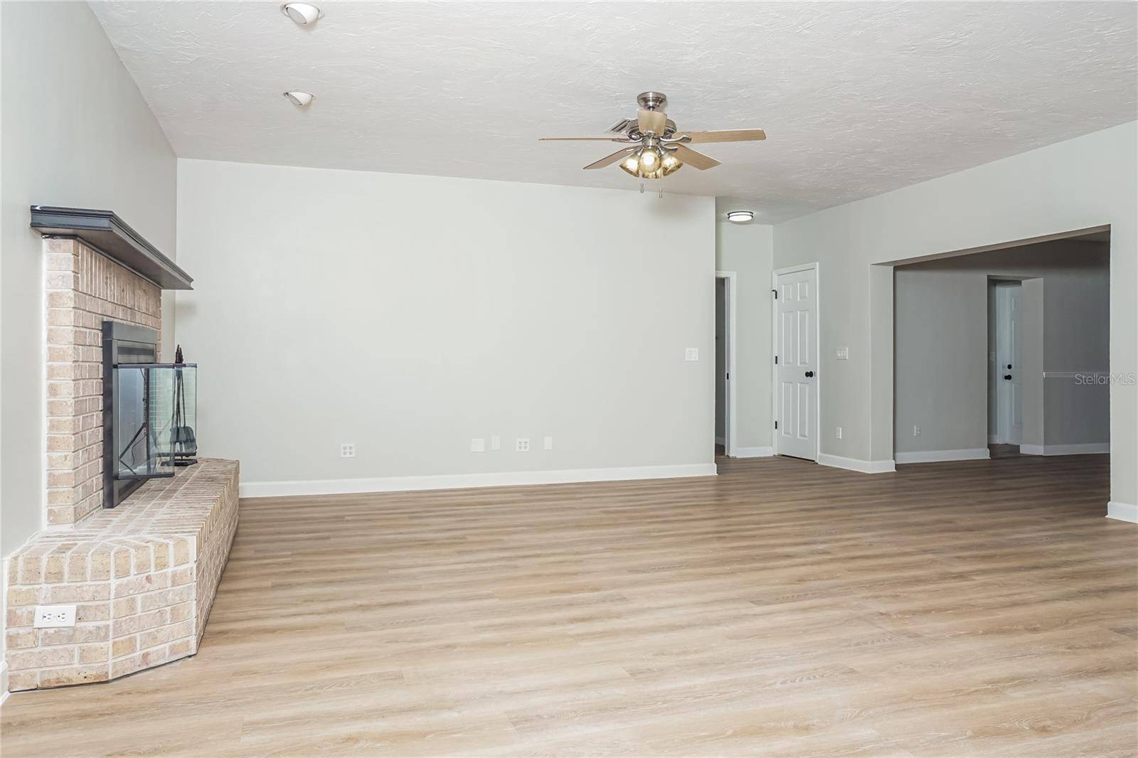 Bradenton, FL 34209,4611 W 18TH AVE