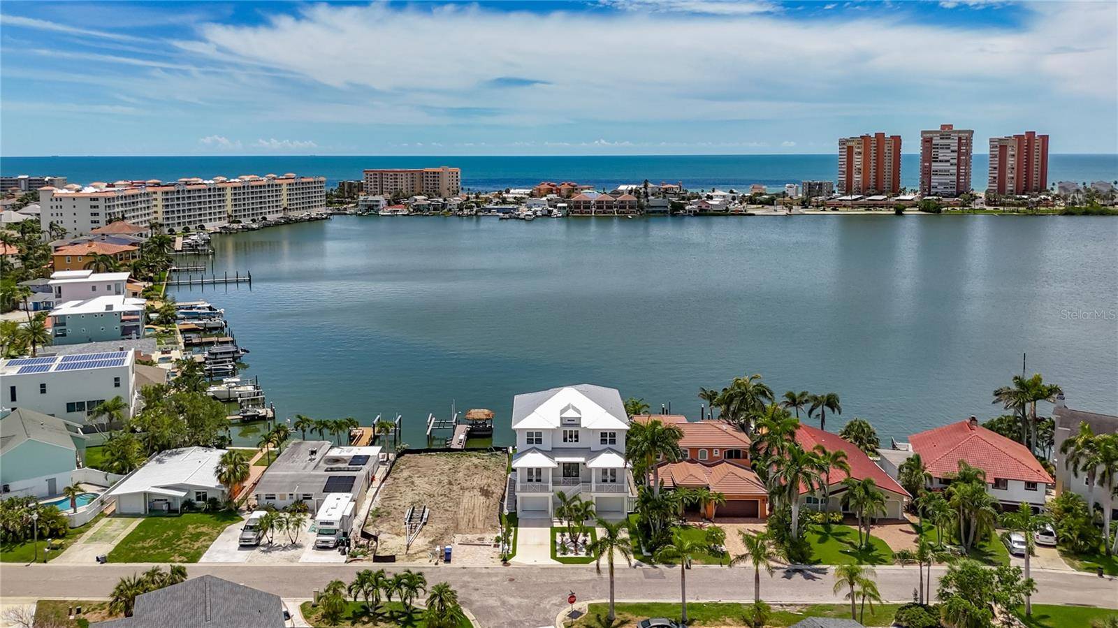 Redington Shores, FL 33708,17715 WALL CIR