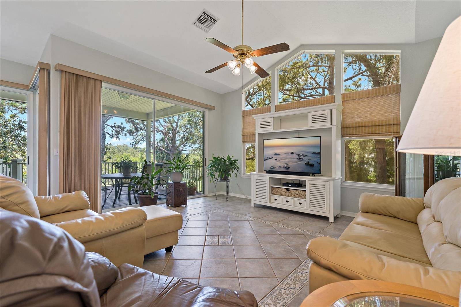 Palm Harbor, FL 34683,389 GRAND BAY DR