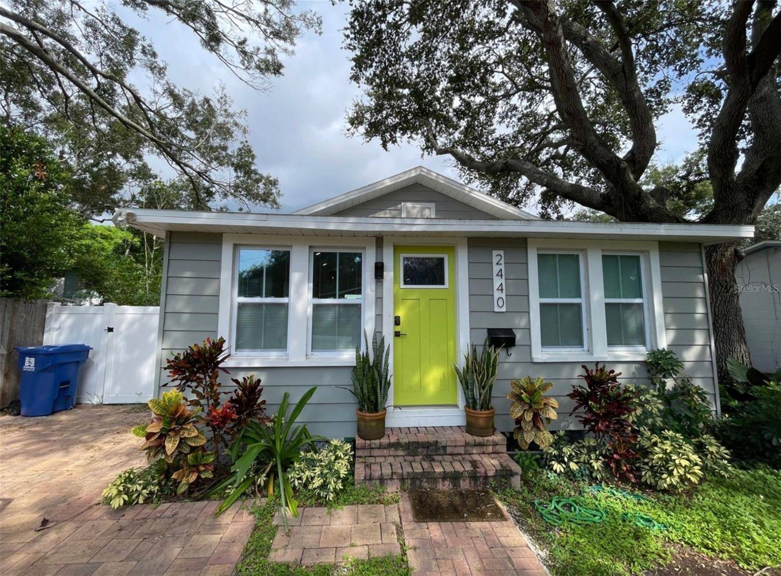 St Petersburg, FL 33711,2440 QUINCY ST S