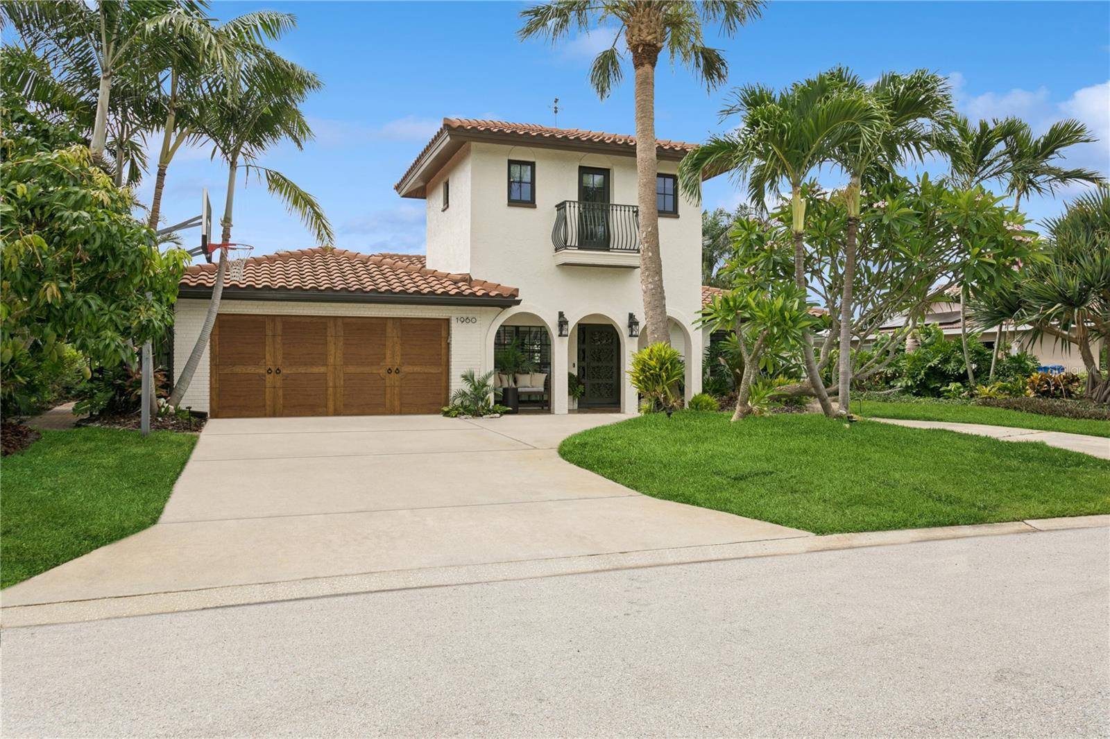 St Petersburg, FL 33703,1960 KANSAS AVE NE