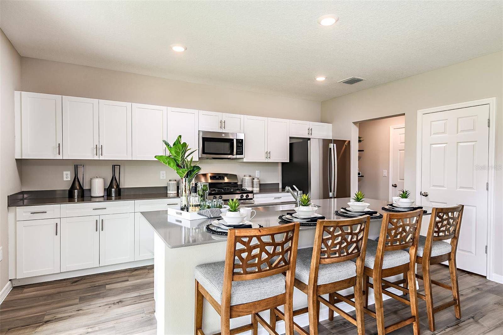 Lithia, FL 33547,13050 WELLSPRING DR
