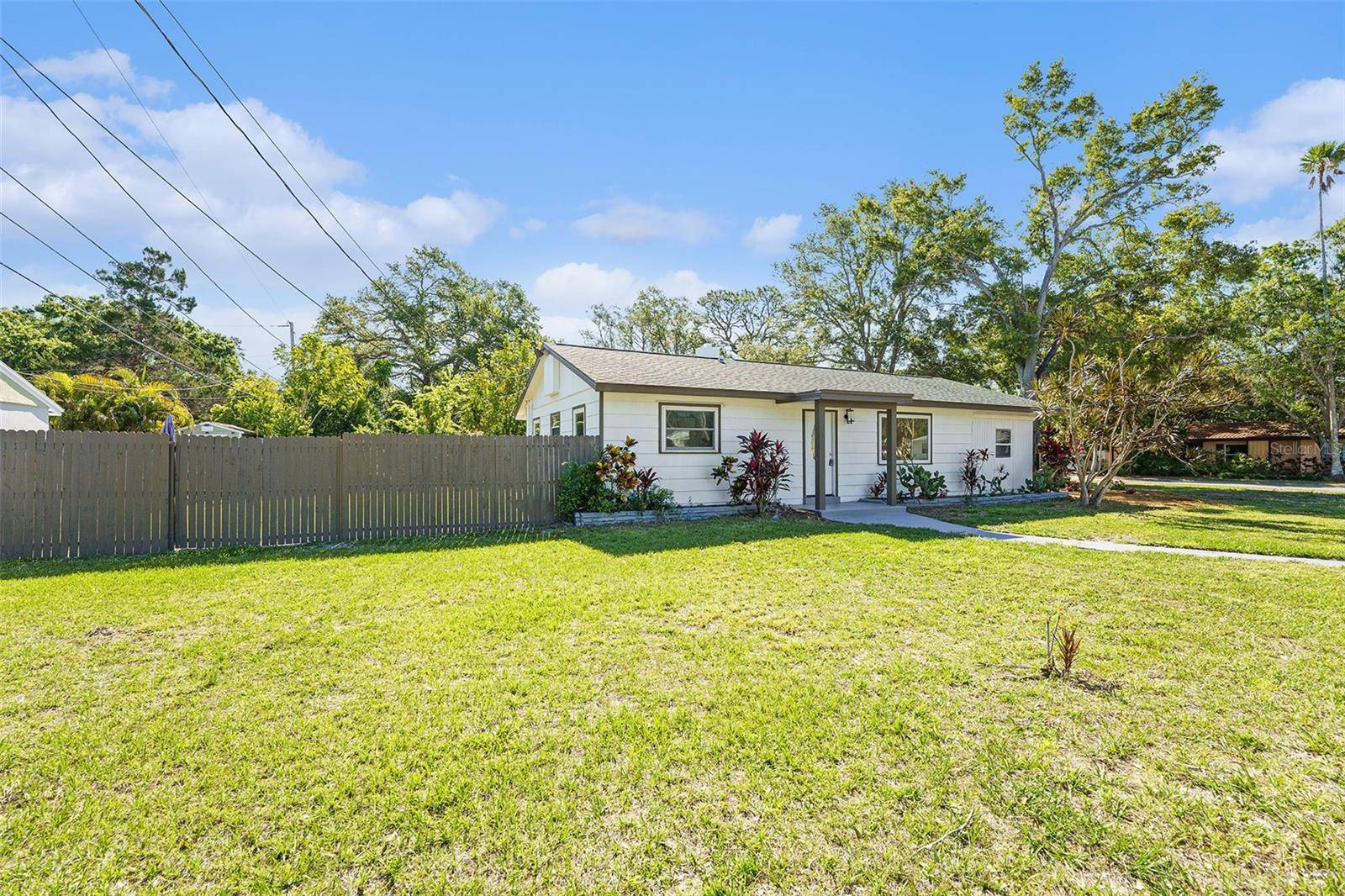 Dunedin, FL 34698,1601 PALOMA LN
