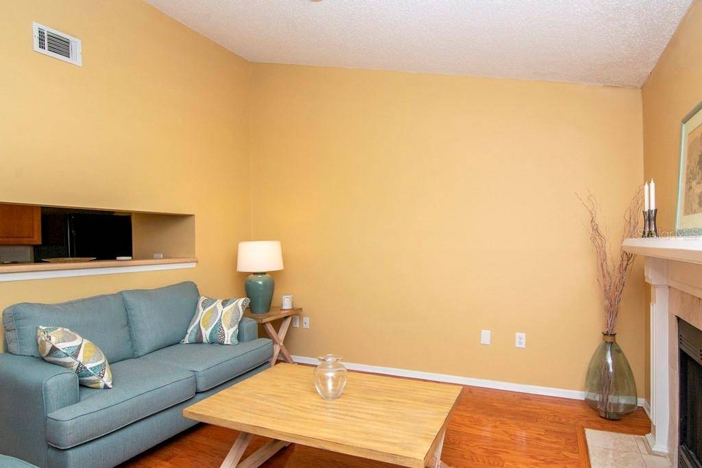 Tampa, FL 33606,1000 W HORATIO ST #310